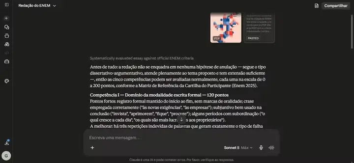 Tela do Claude detalhando pontos fortes, falhas e sugestões para melhorar uma redação do Enem.